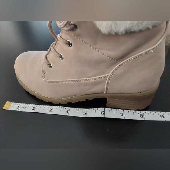 Report Railey Cozy Kids' Tan Faux Fur-Lined Boots / Girl's Size 1 - Picture 9 of 9